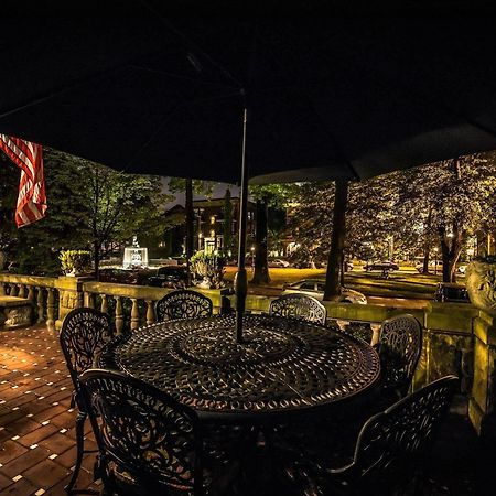 Inn At St James Court ลุยส์วิลล์ ภายนอก รูปภาพ
